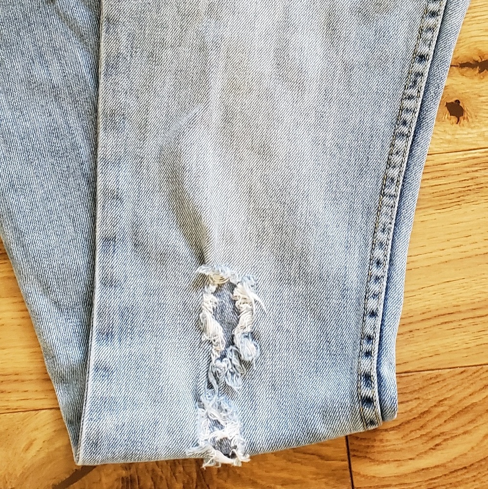 🍁Gap Low Rise Slim Fit Distressed Age Wash Jeans - Picture 3 of 5